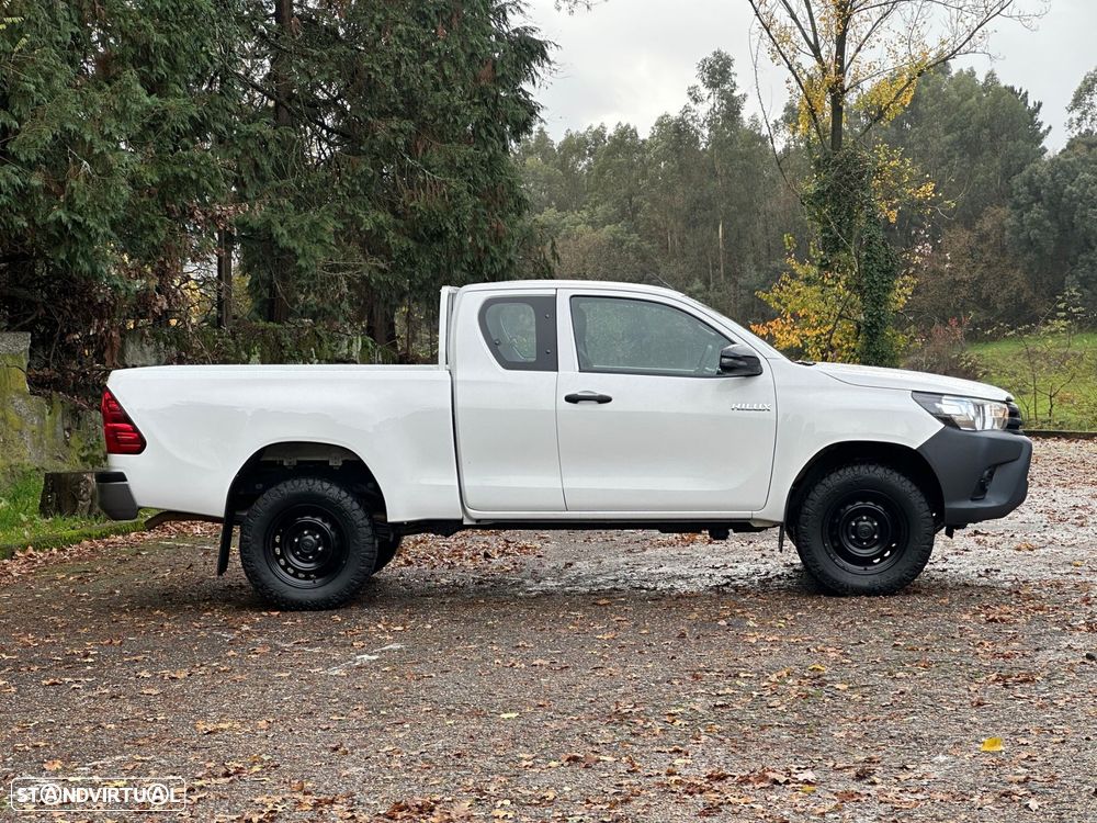 Toyota Hilux 2.4 D-4D 4WD CE Trial - 19