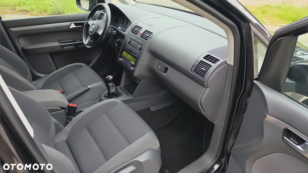 Volkswagen Touran 2.0 TDI DPF BlueMotion Technology Life - 17
