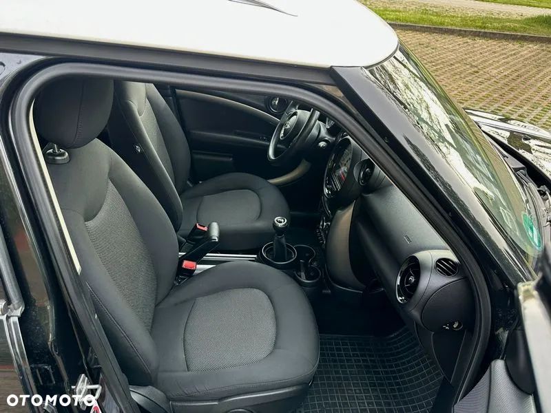 MINI Countryman One D - 11