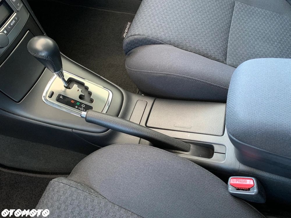 Toyota Avensis 2.4 VVT-i Prestige - 12