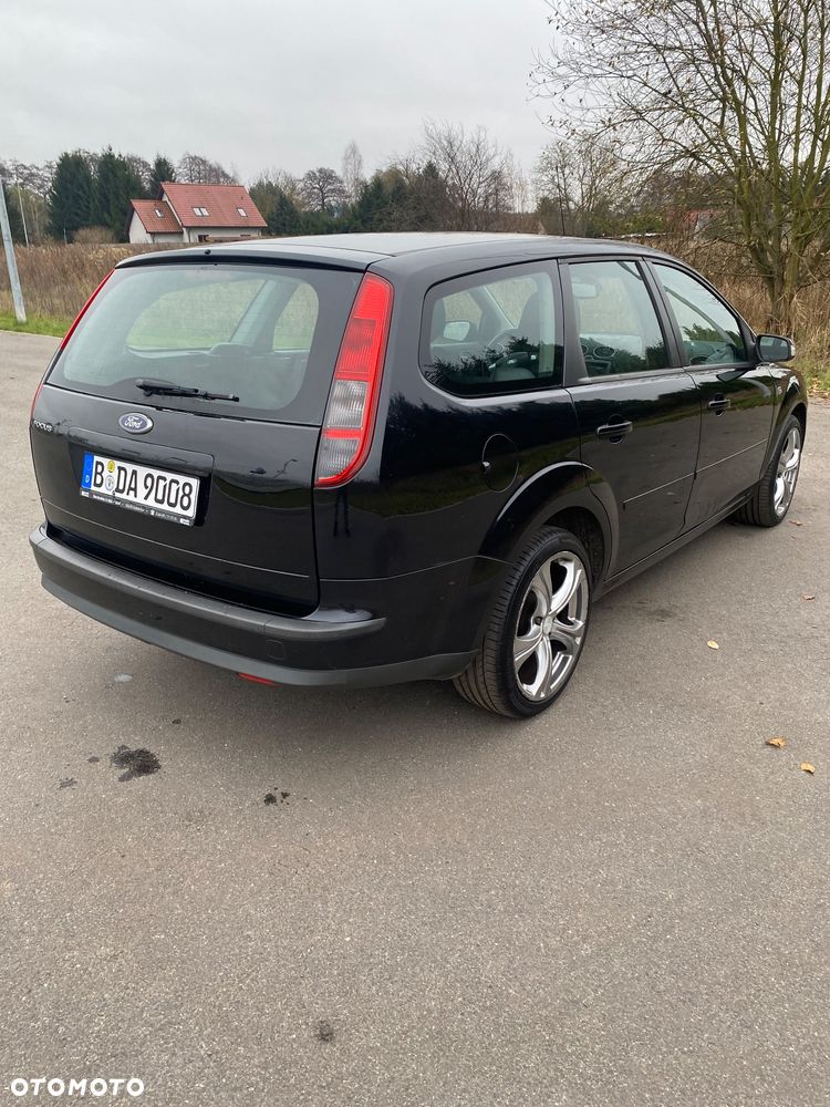 Ford Focus 2.0 16V Titanium - 5