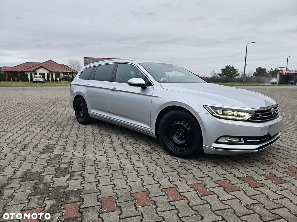 Volkswagen Passat - 13