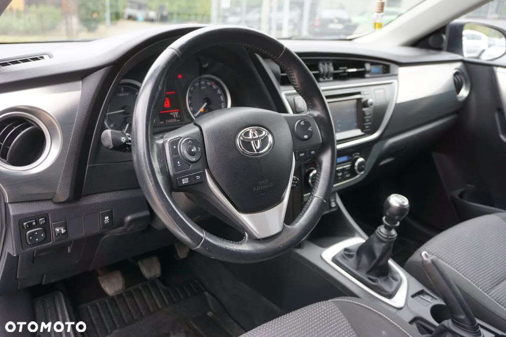 Toyota Auris 2.0 D-4D Comfort - 9