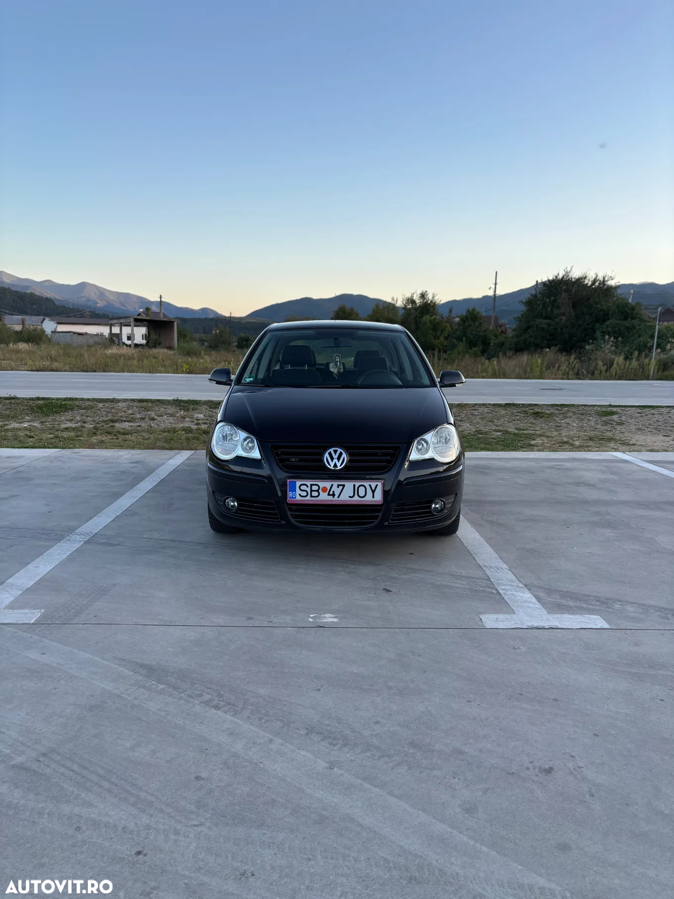 Volkswagen Polo - 2
