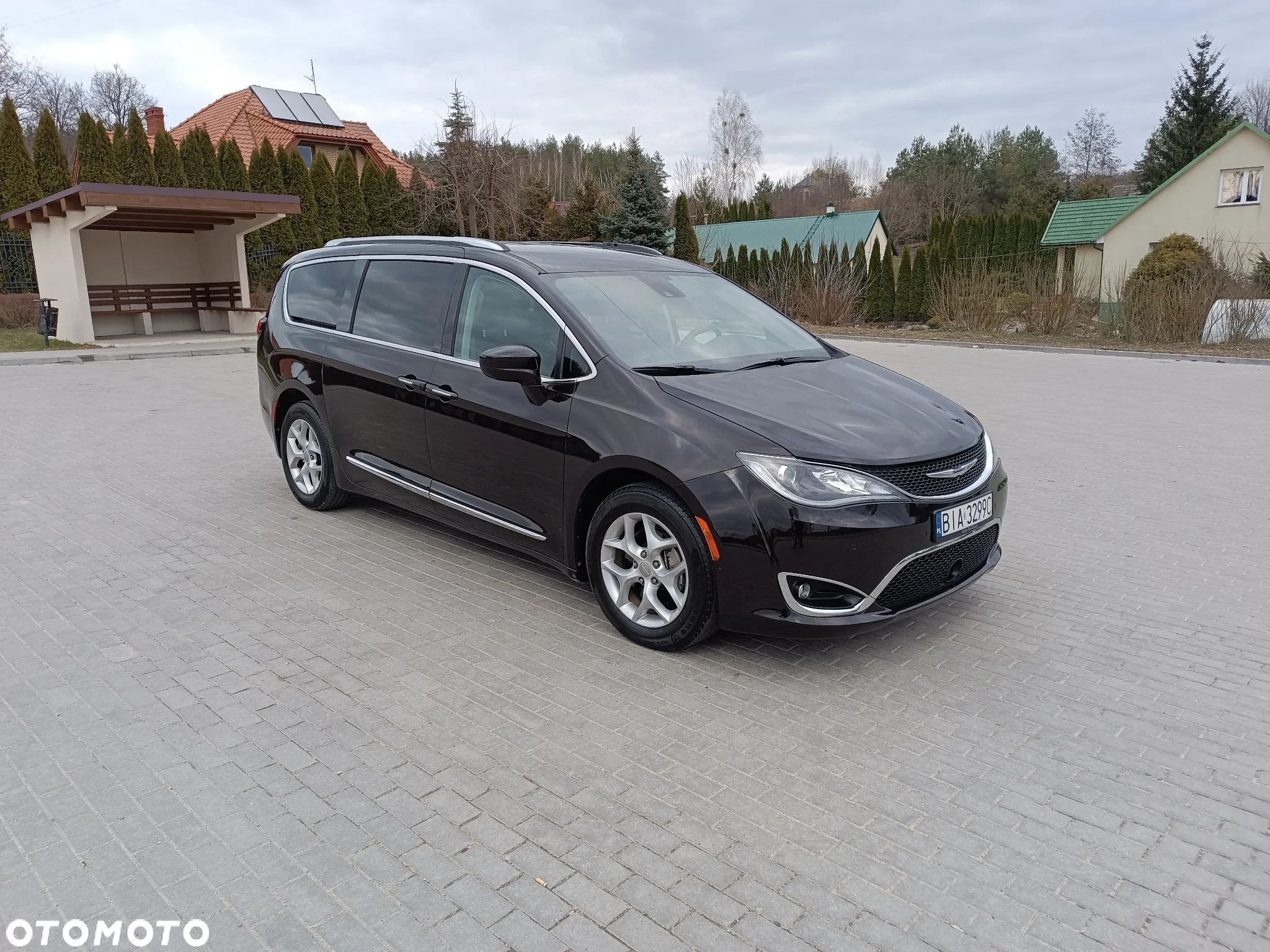 Chrysler Pacifica - 1