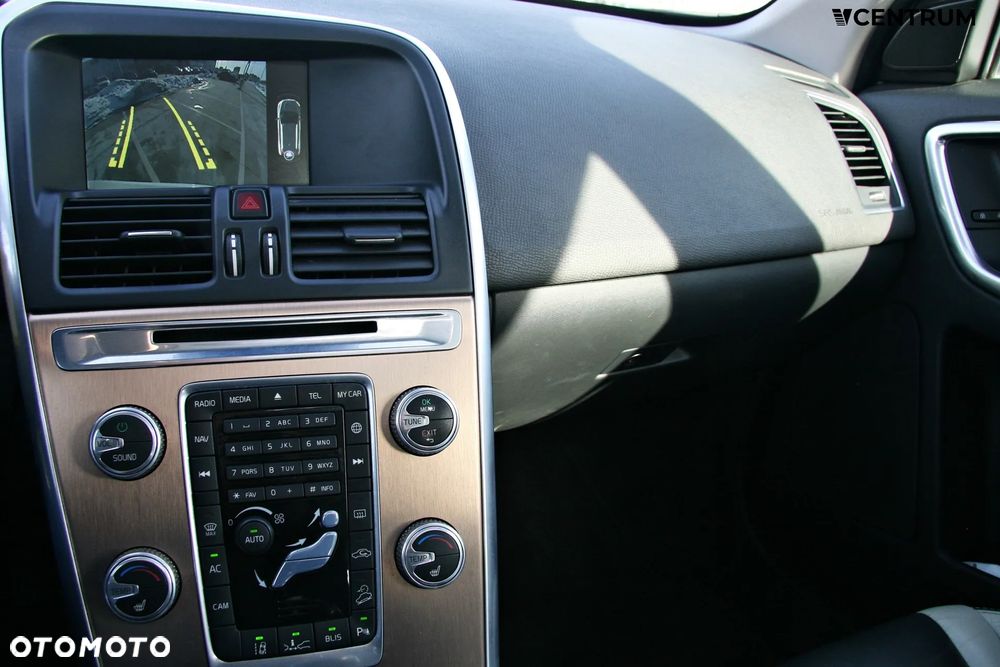 Volvo XC 60 D5 AWD Summum - 14