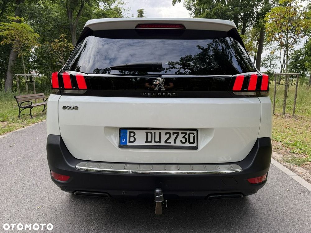 Peugeot 5008 - 8