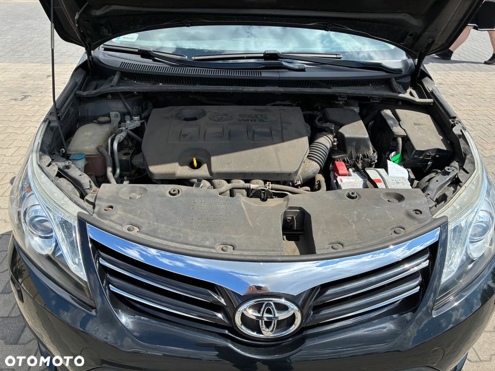Toyota Avensis 1.8 Luna - 13