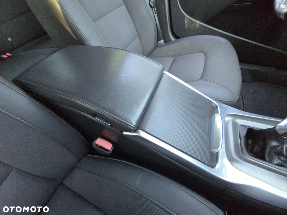 Volvo V70 D3 Kinetic - 37