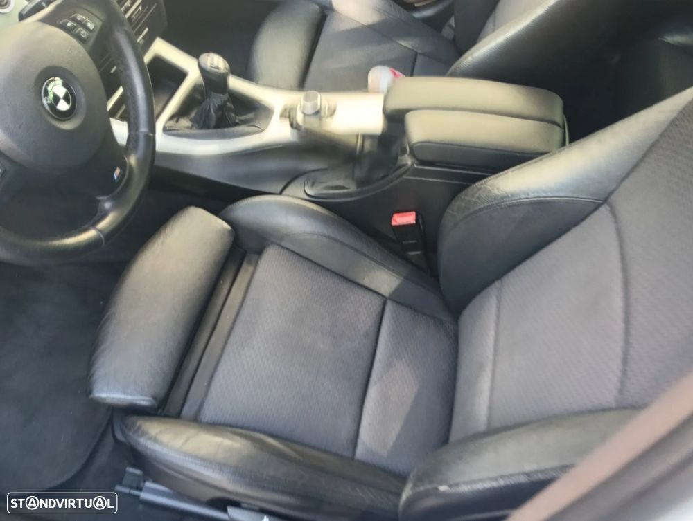 BMW 320 d Pack M - 26