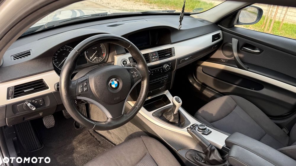 BMW Seria 3 320d DPF - 21