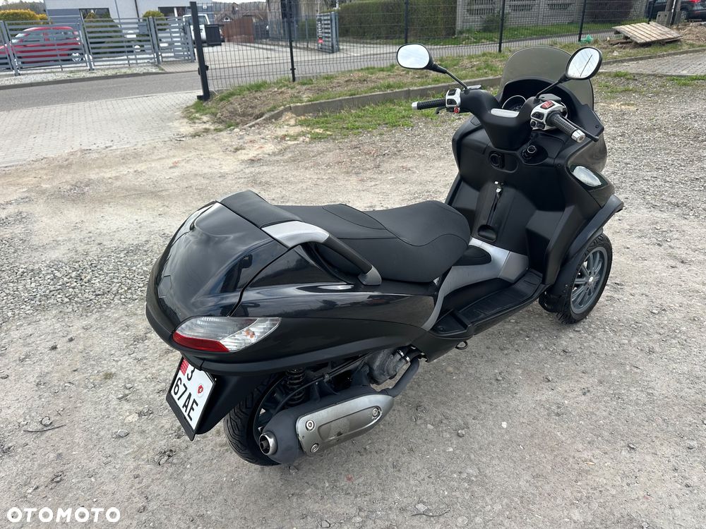 Piaggio MP-3 - 6