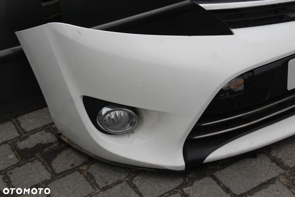zderzak przód grill toyota verso r2 kolor 040 2014r kompletny - 2
