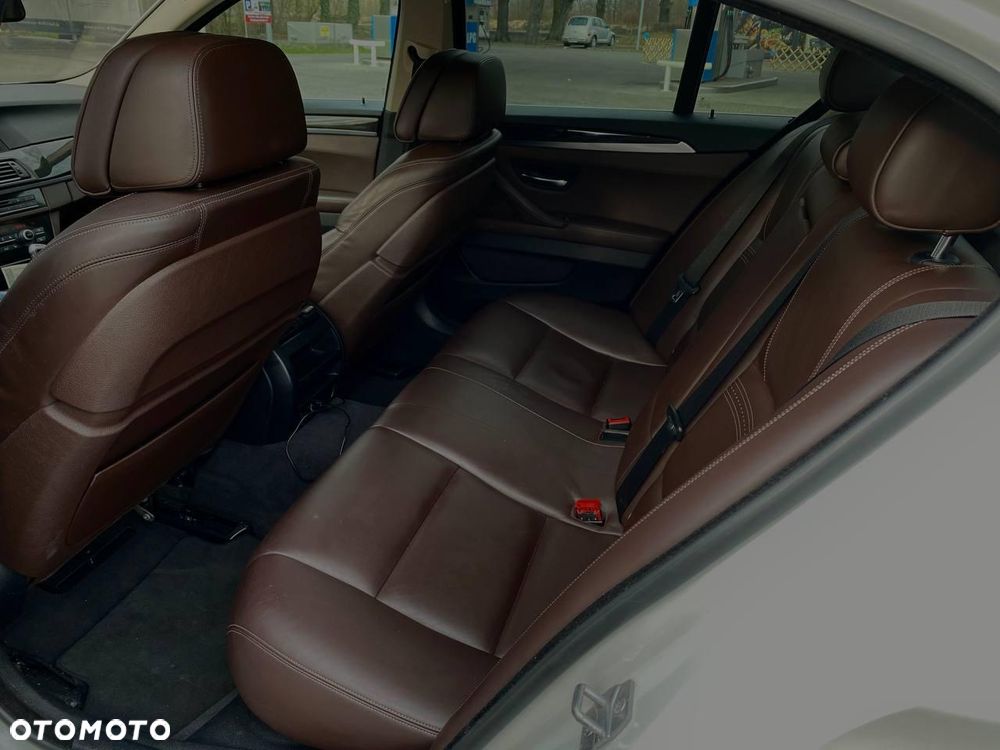 BMW Seria 5 530d xDrive Luxury Line - 5
