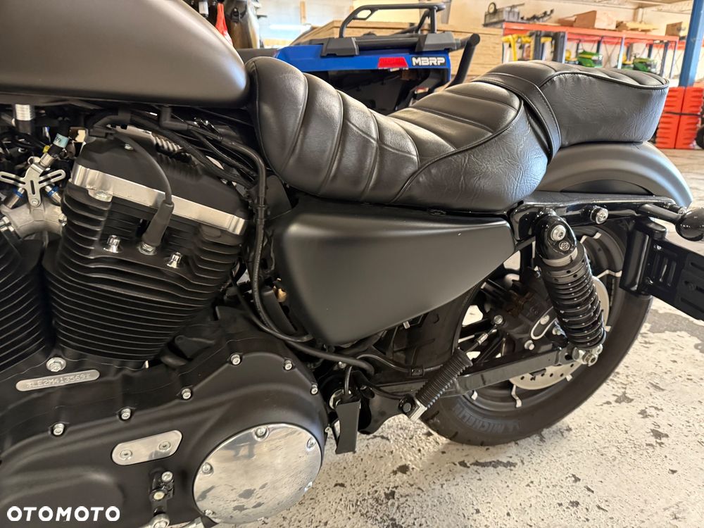 Harley-Davidson Sportster Iron 883 - 5