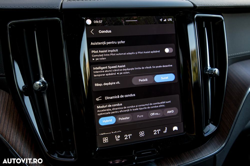 Volvo XC 60 Recharge T8 AWD AT Ultimate Bright - 34