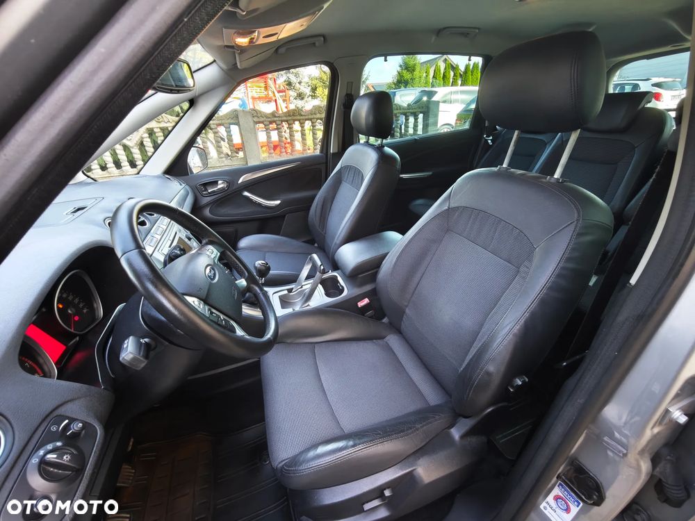 Ford S-Max 2.5 Titanium - 17