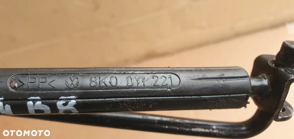 Lewarek podnośnik samochodowy Audi A4 B8 8K0011031C - 7