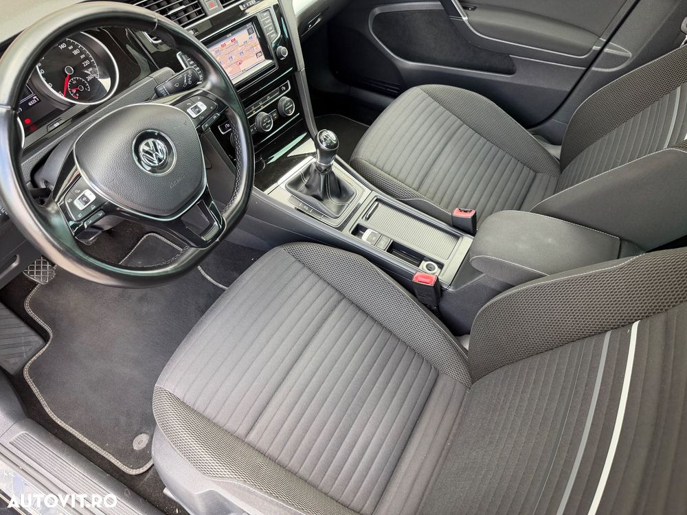 Volkswagen Golf 1.6 TDI BlueMotion Technology Cup - 12