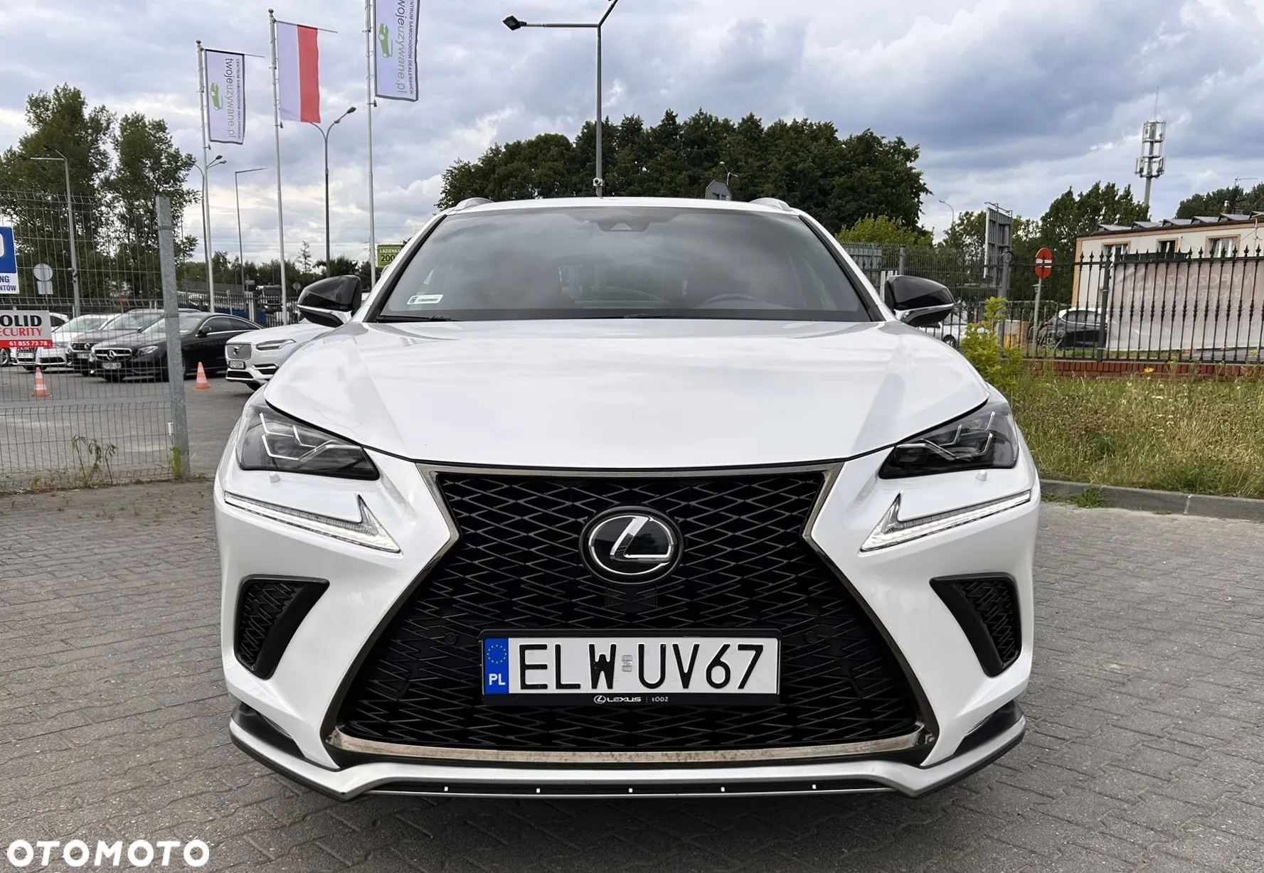 Lexus NX 300 F Sport AWD - 2