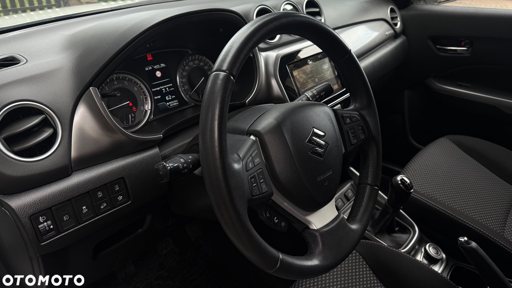 Suzuki Vitara 1.0 Boosterjet Premium 4WD - 11