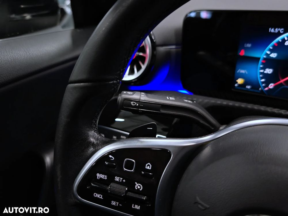 Mercedes-Benz CLA 180 7G-DCT - 24