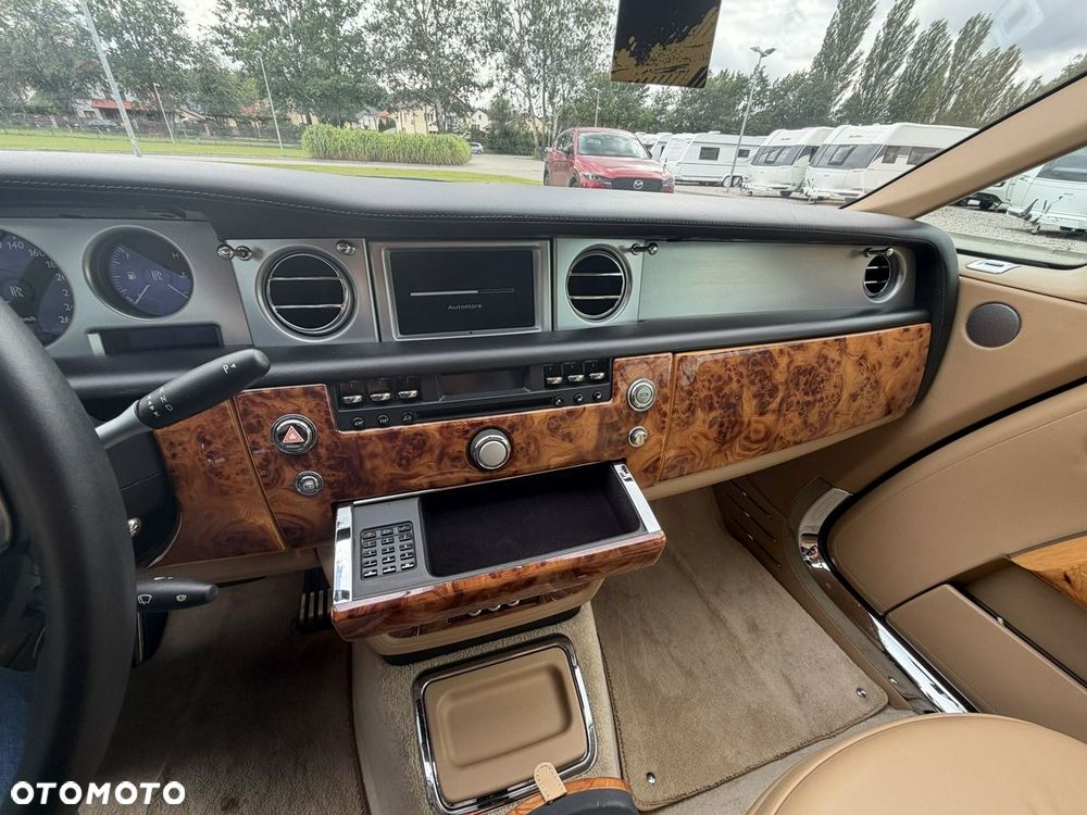 Rolls-Royce Phantom - 30