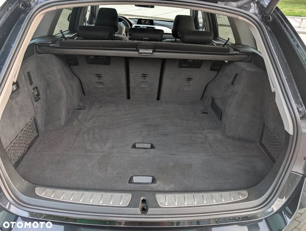 BMW Seria 3 318i - 15