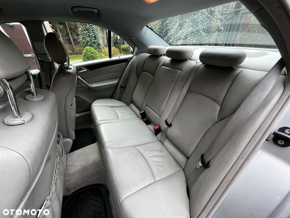 Mercedes-Benz Klasa C 200 CDI - 7