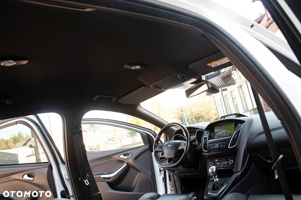 Ford Focus 2.0 TDCi ST mit Leder-Exclusiv-Paket - 27