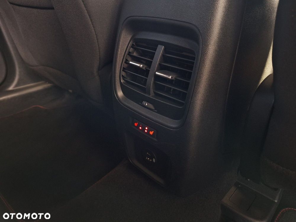 Ford Kuga 2.5 FHEV FWD ST-Line - 25