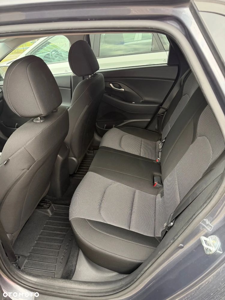 Hyundai i30 1.4 Classic - 10