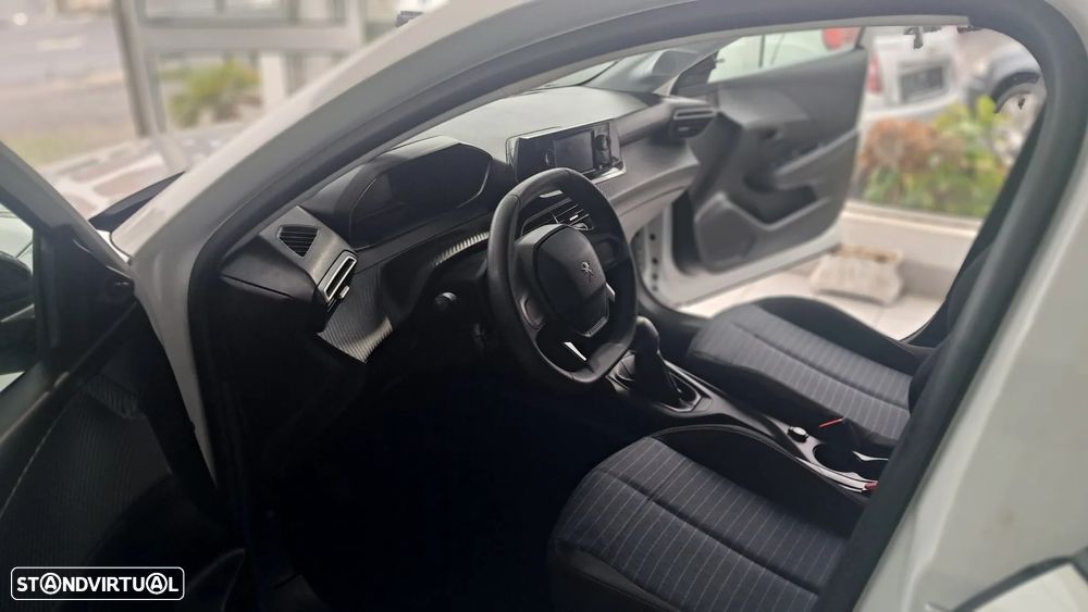 Peugeot 208 PureTech 100 Allure - 11