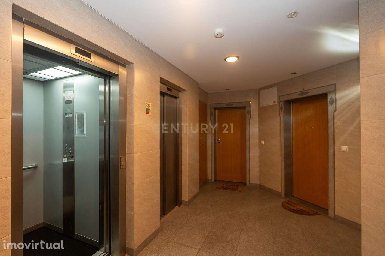 Apartamento, 86 m², Ramada e Caneças - Grande imagem: 2/33