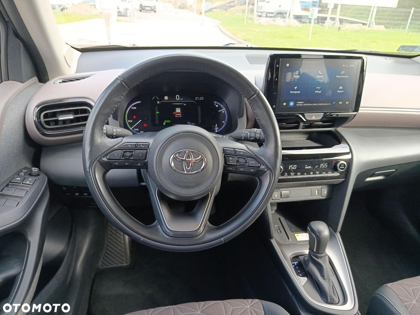 Toyota Yaris Cross - 12