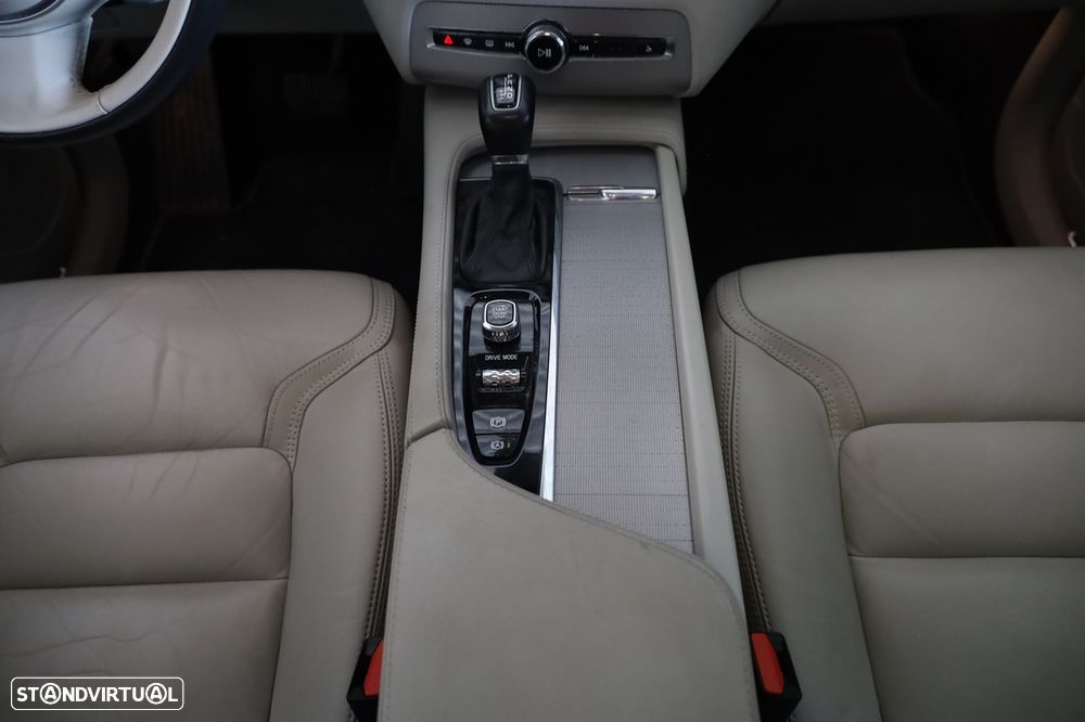 Volvo XC 90 2.0 D4 Inscription - 24