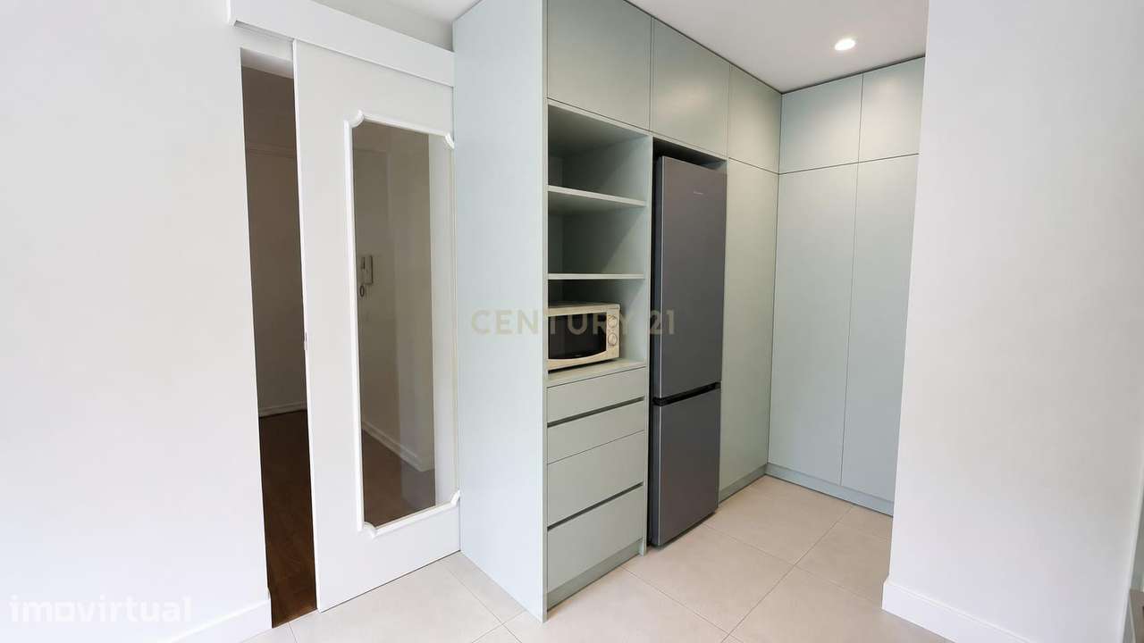 Apartamento T3+1 Remodelado para Arrendamento - Lumiar - Grande imagem: 3/28