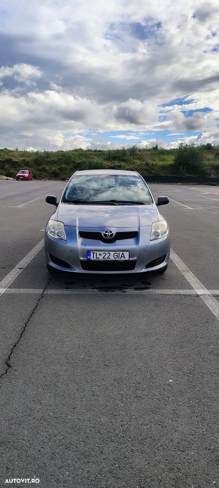 Toyota Auris 1.3 Dual VVT-i Terra - 1