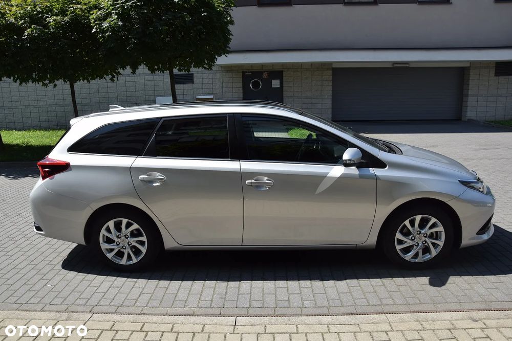 Toyota Auris 1.2 T Premium - 4