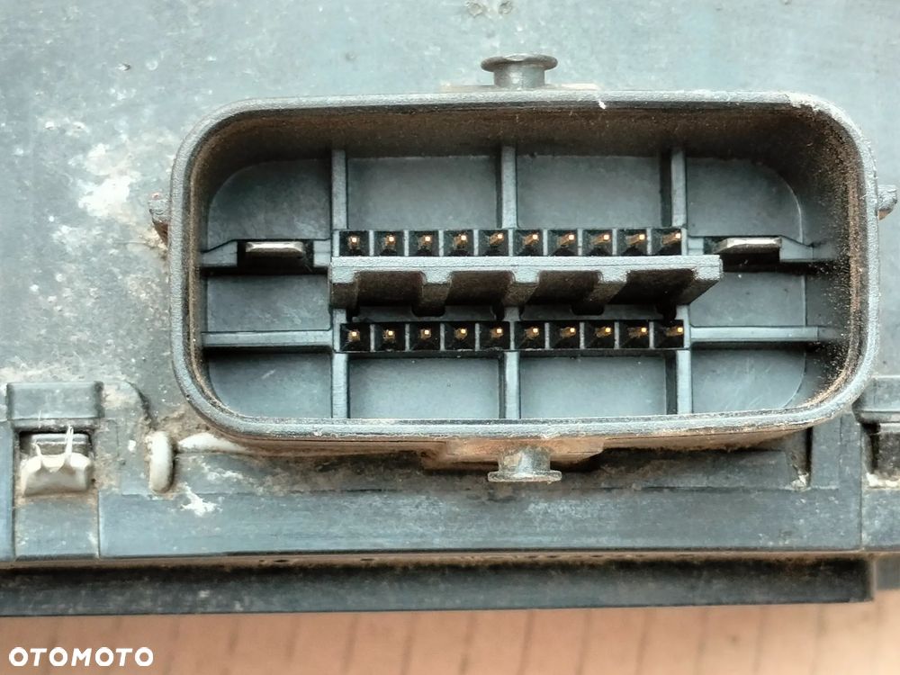 TOYOTA AVENSIS T27 T29 HAMULEC RĘCZNY ELEKTRYCZNY  MODUŁ 46300-05040 - 6