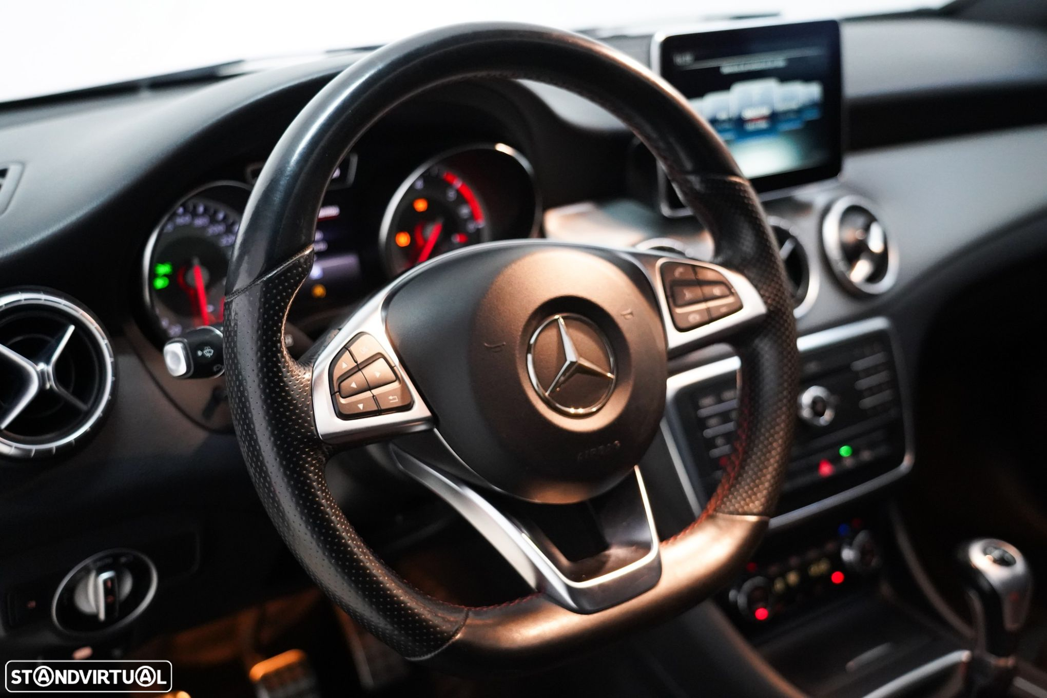 Mercedes-Benz CLA 180 d AMG Line - 9
