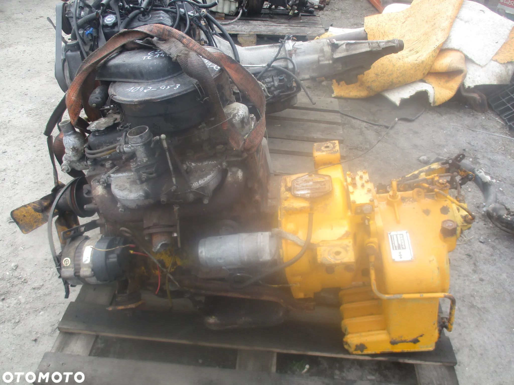 SILNIK KOMPLETNY ISUZU C221 WOZEK WIDLOWY - 1