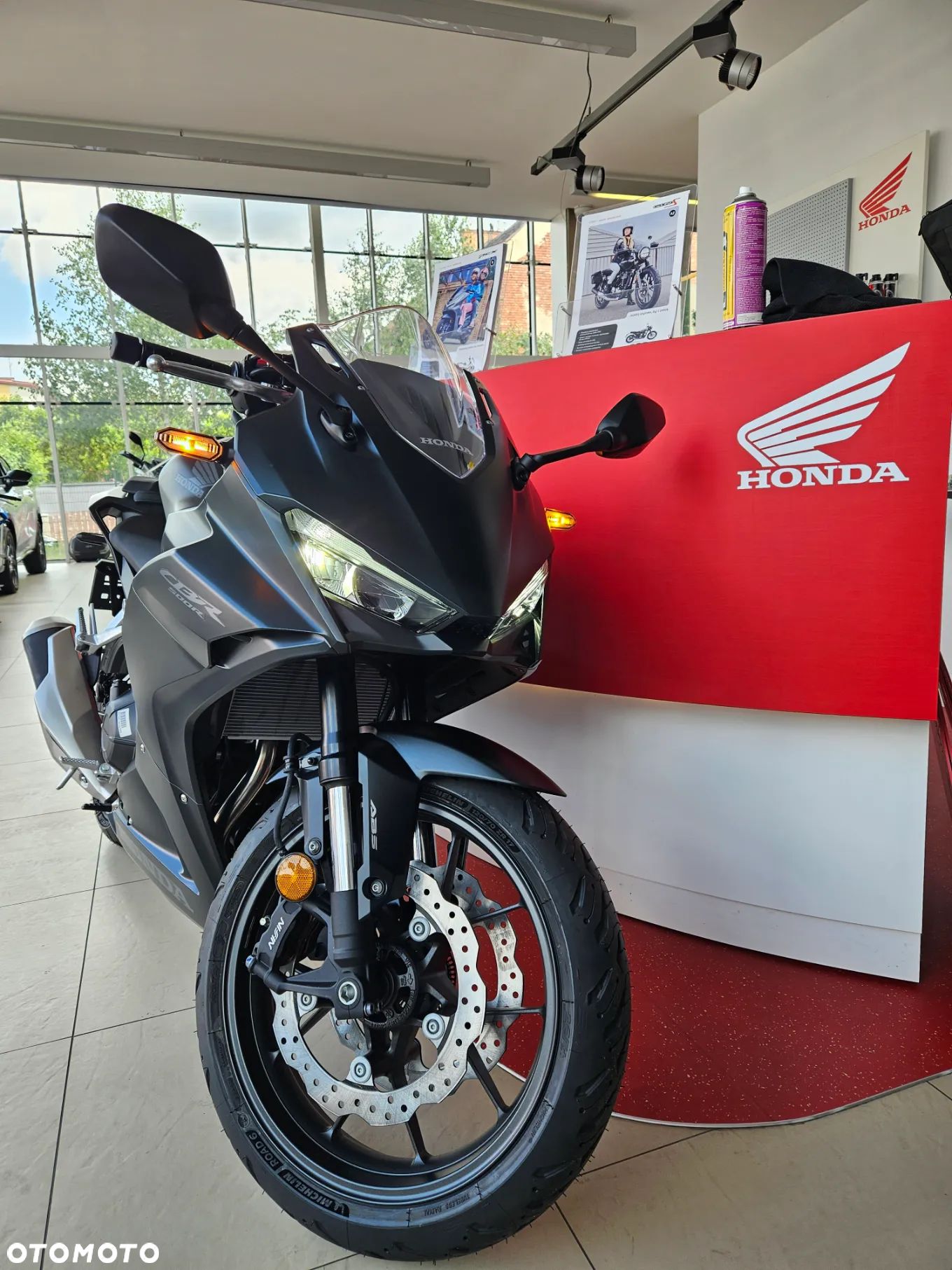 Honda CBR - 1