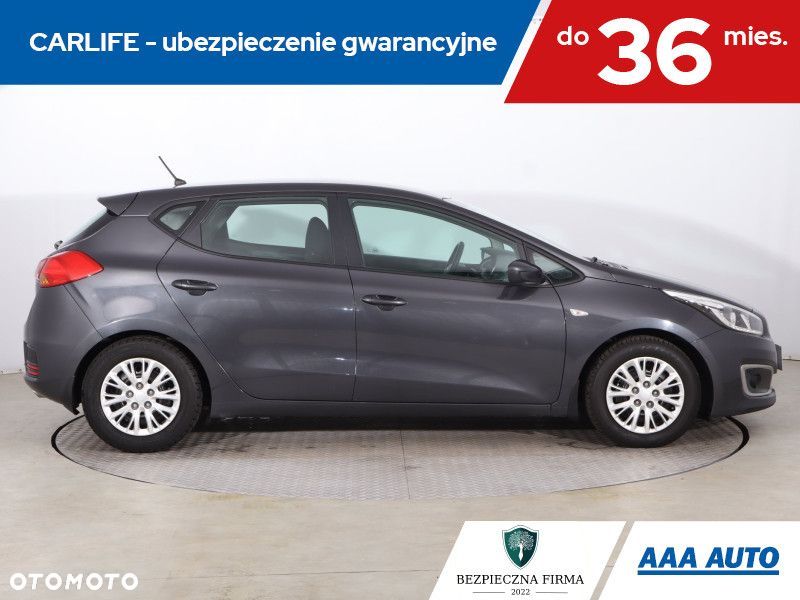 Kia Ceed - 8