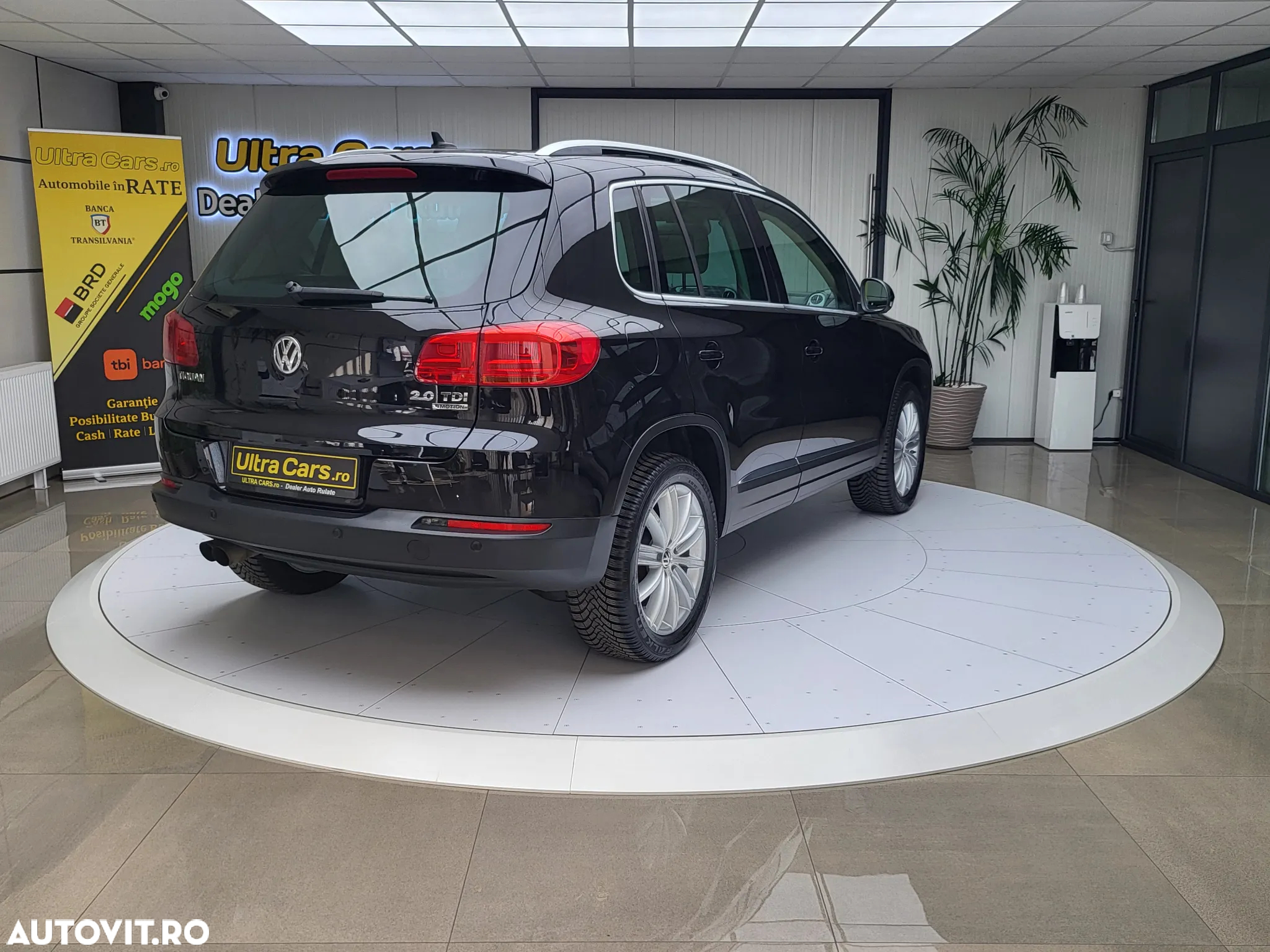 Volkswagen Tiguan 2.0 TDI 4Motion Track & Field - 5