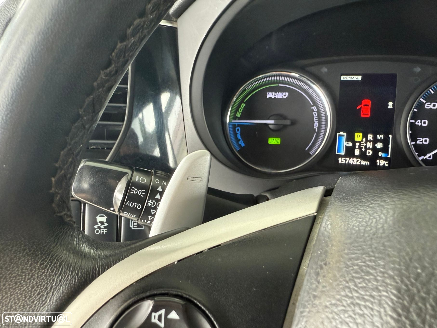 Mitsubishi Outlander 2.0 PHEV Intense Navi - 13