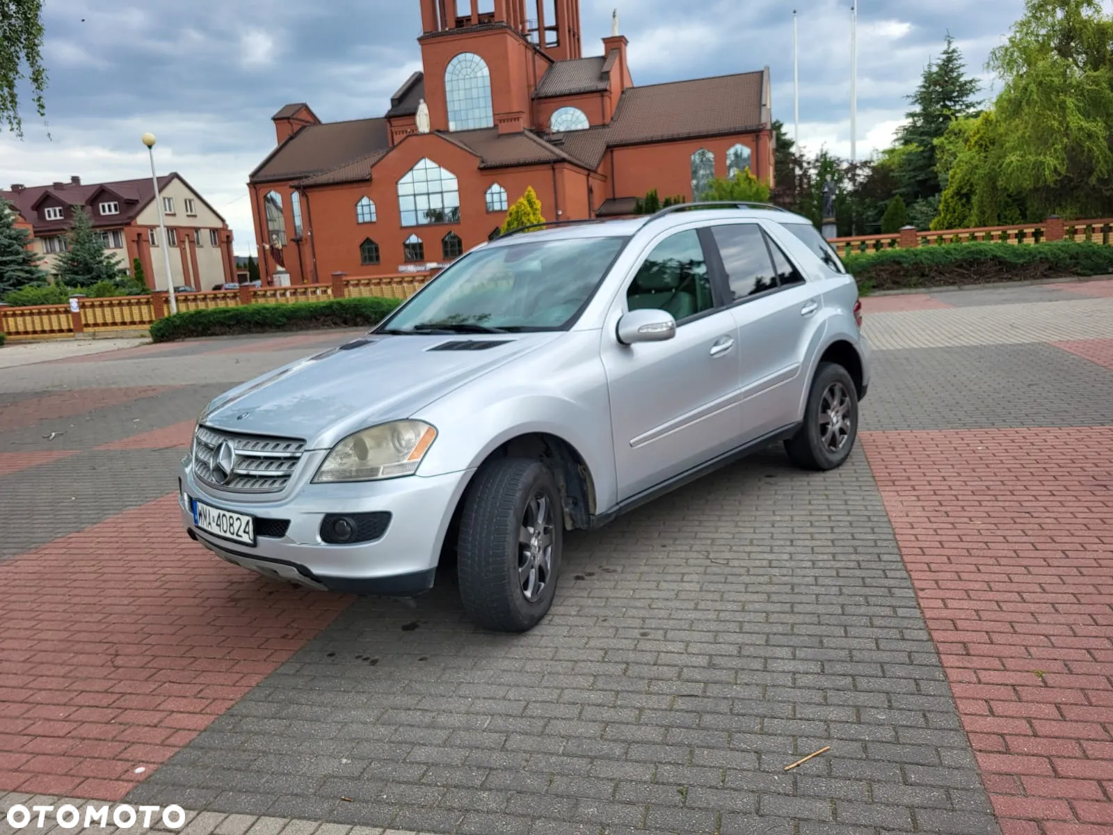 Mercedes-Benz ML 350 4-Matic - 9