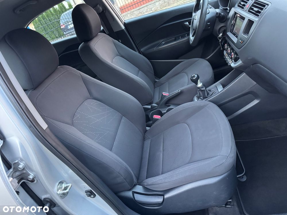 Kia Rio - 26