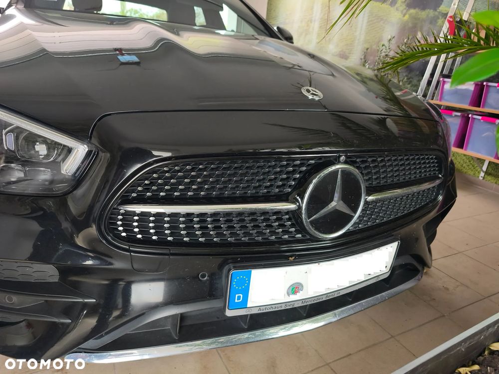 Mercedes-Benz Klasa E 300 de AMG - 1