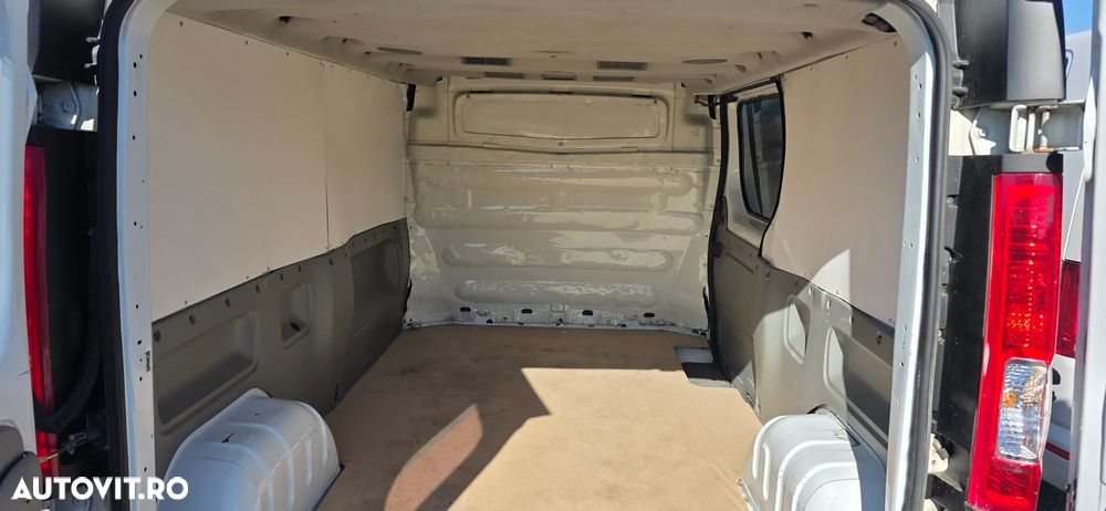 Renault Trafic FAP Grand Combi L2H1 Authentique - 8